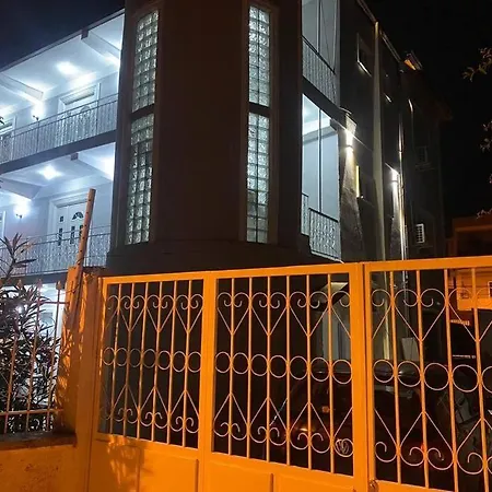 公寓 Eagle 3 地拉那